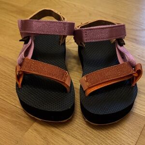 Teva Midform Universal Metallic Sandal